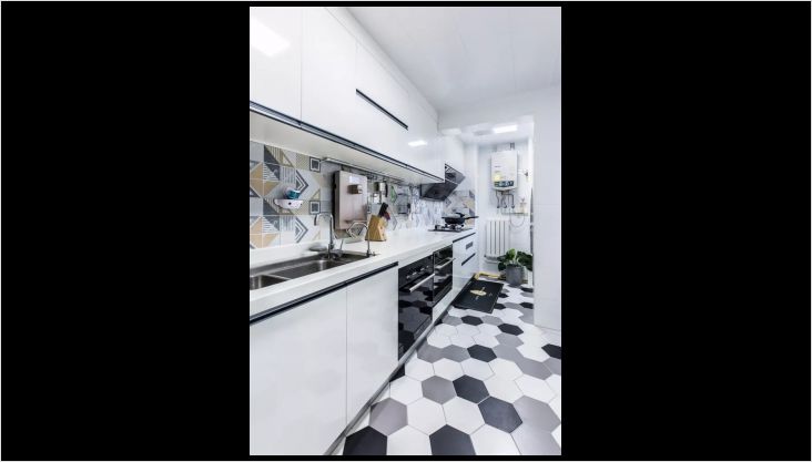 厨房是狭长形的，该如何设计？参考一下别人家的！